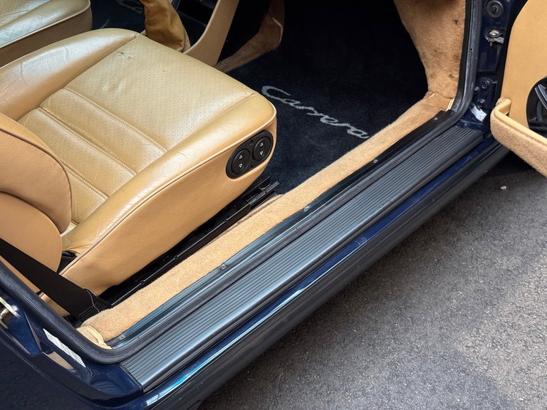 Porsche 911 Carrera 3.2 (US)