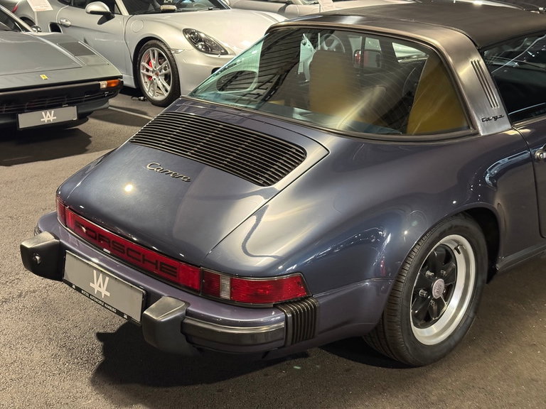 Porsche 911 Carrera 3.2 (US)