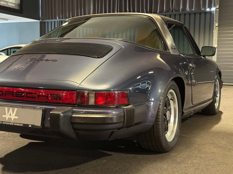 Porsche 911 Carrera 3.2 (US)