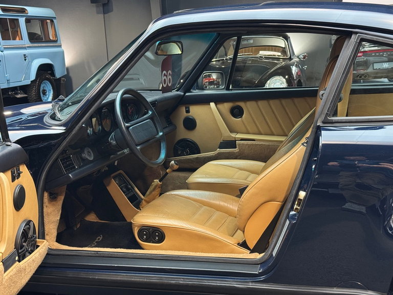 Porsche 911 Carrera 3.2 (US)