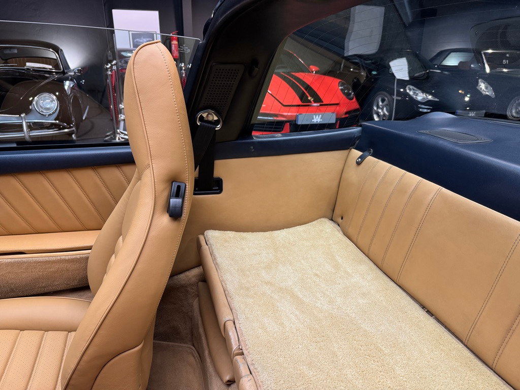 Porsche 911 Carrera 3.2 (US)
