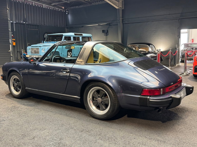 Porsche 911 Carrera 3.2 (US)