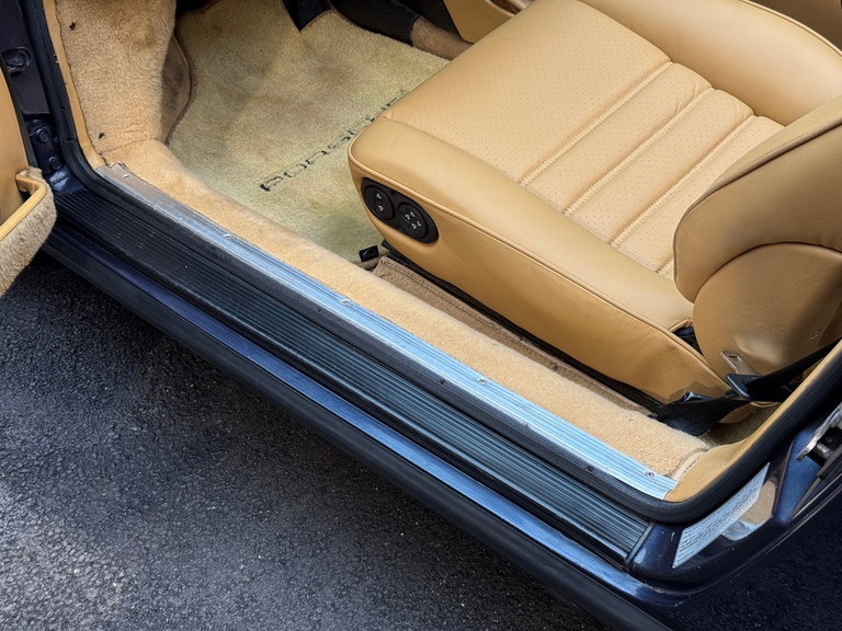 Porsche 911 Carrera 3.2 (US)