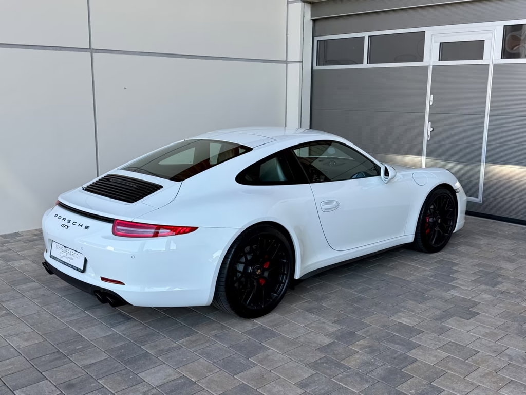 Porsche 991 Carrera GTS