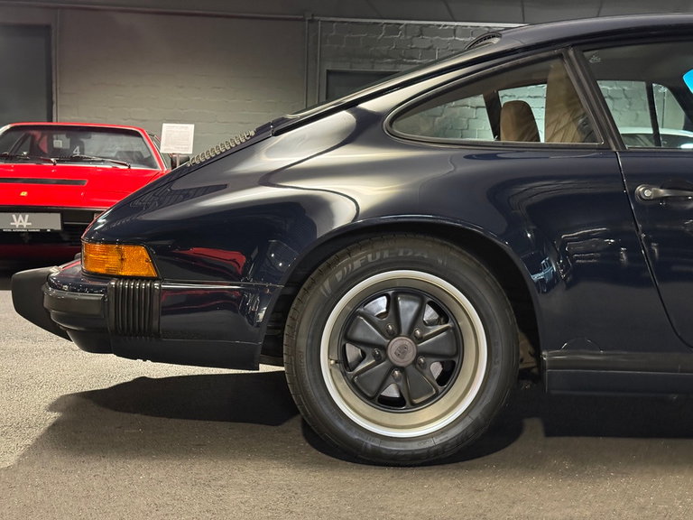 Porsche 911 Carrera 3.2 (US)