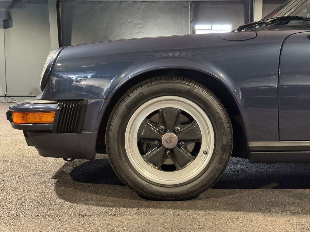 Porsche 911 Carrera 3.2 (US)