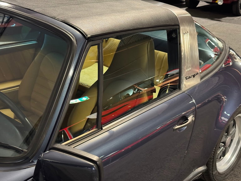 Porsche 911 Carrera 3.2 (US)