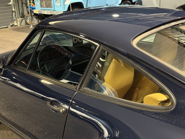 Porsche 911 Carrera 3.2 (US)