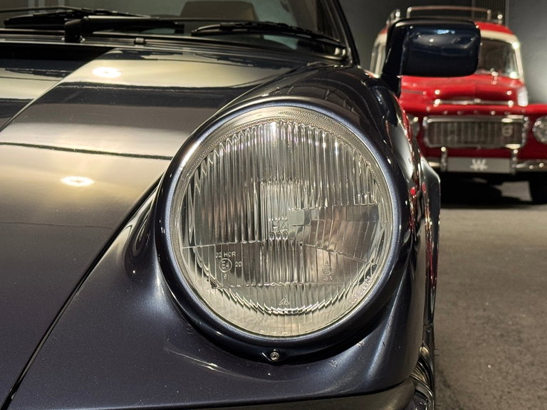 Porsche 911 Carrera 3.2 (US)