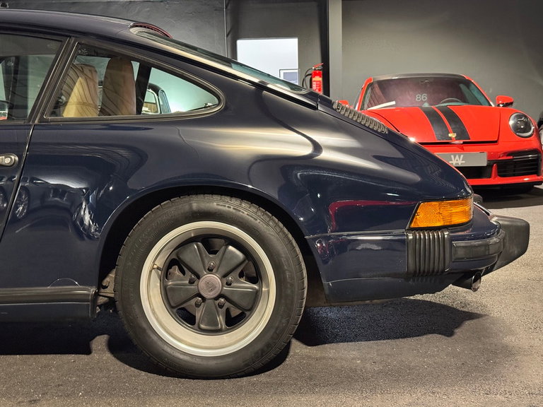 Porsche 911 Carrera 3.2 (US)