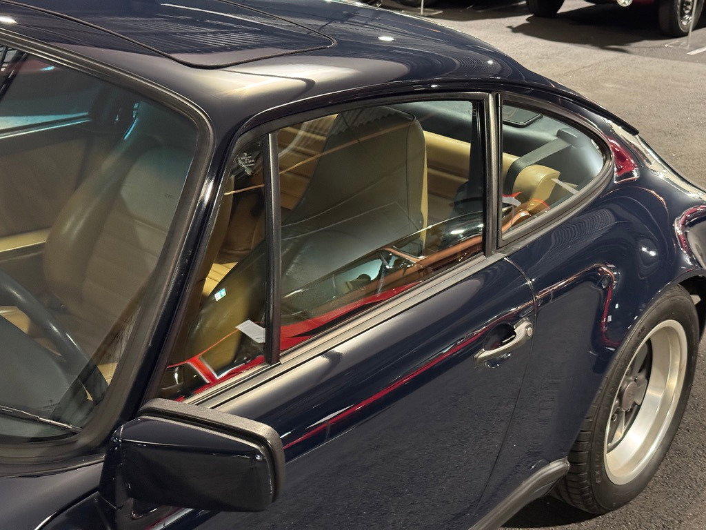 Porsche 911 Carrera 3.2 (US)