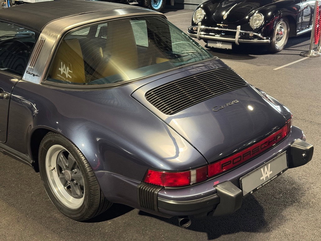 Porsche 911 Carrera 3.2 (US)