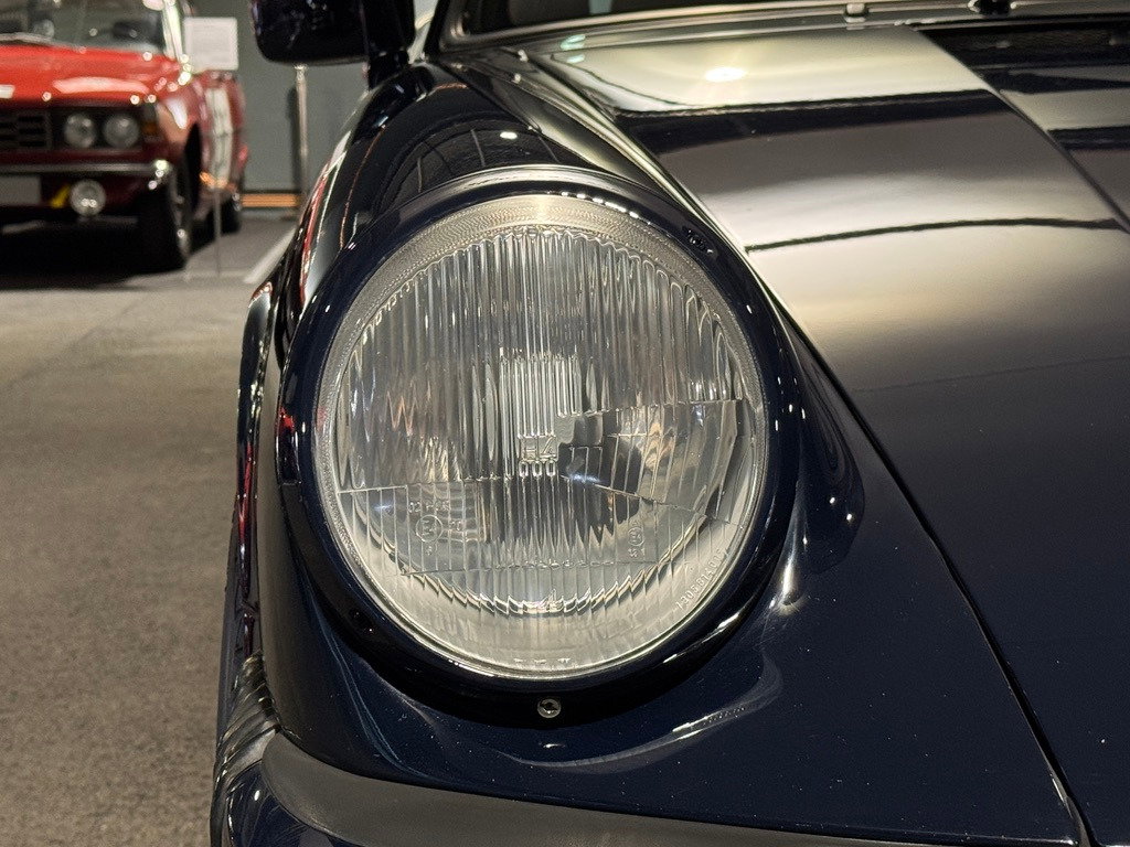 Porsche 911 Carrera 3.2 (US)