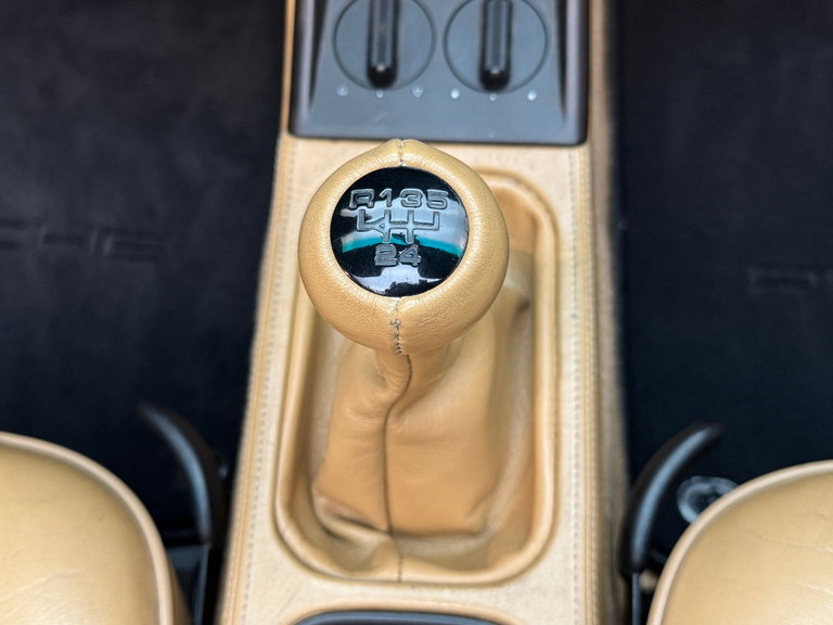 Porsche 964 Carrera 4