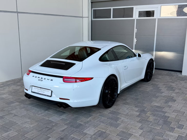 Porsche 991 Carrera GTS