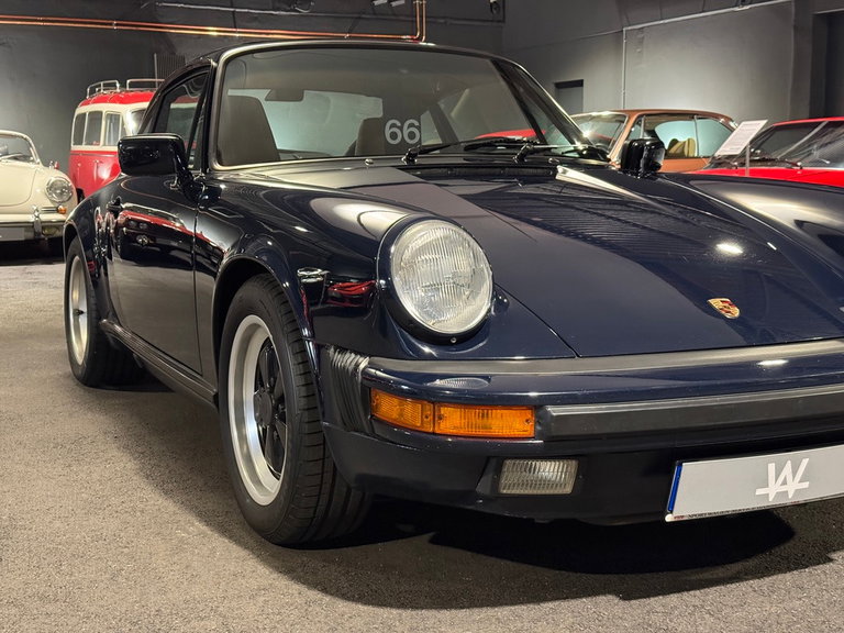 Porsche 911 Carrera 3.2 (US)