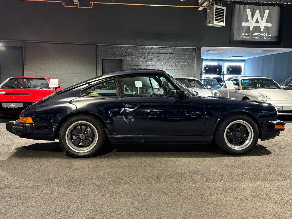 Porsche 911 Carrera 3.2 (US)