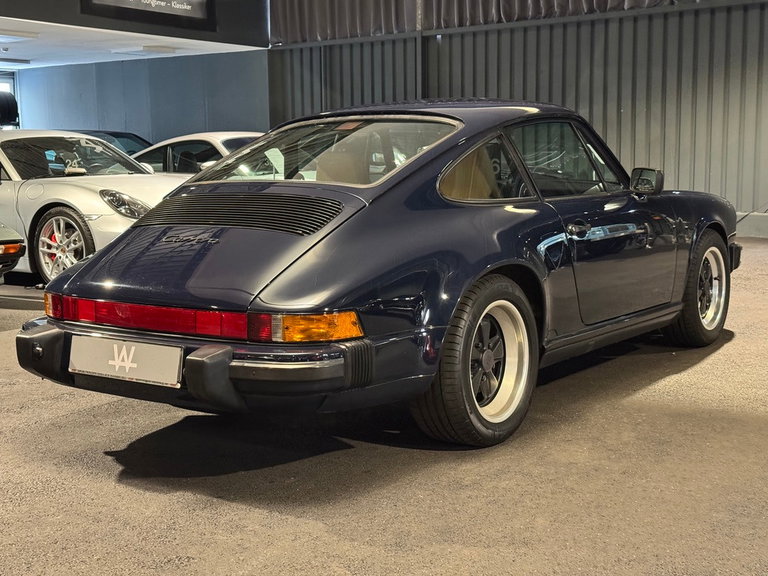 Porsche 911 Carrera 3.2 (US)