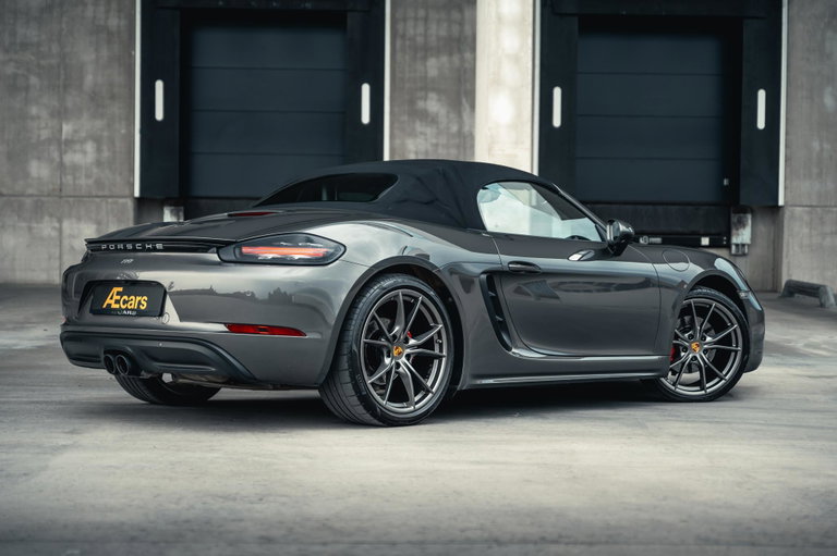 Porsche 718 Boxster