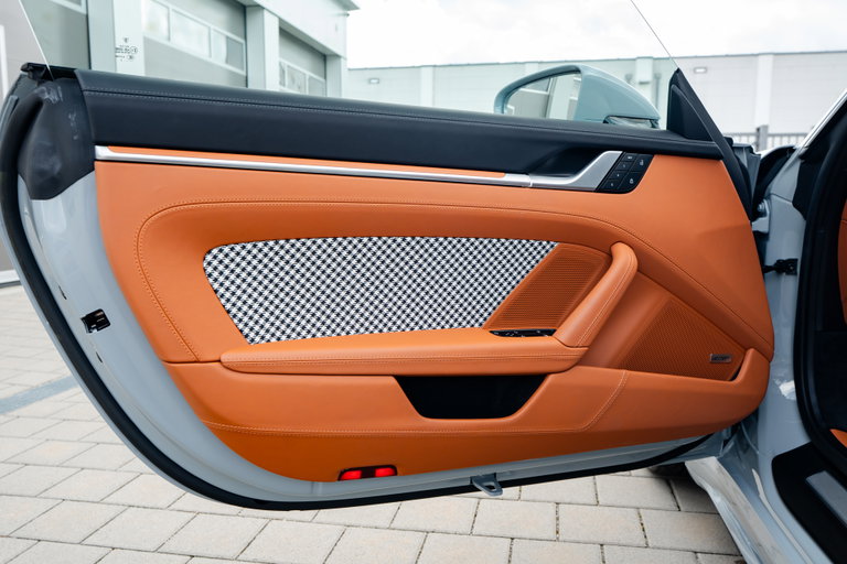 Porsche 992 Sport Classic