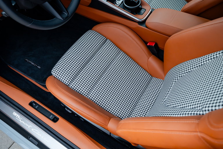 Porsche 992 Sport Classic