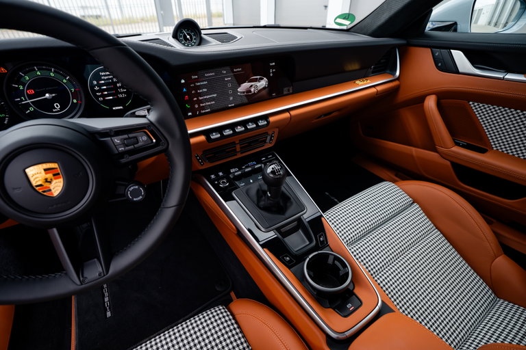 Porsche 992 Sport Classic