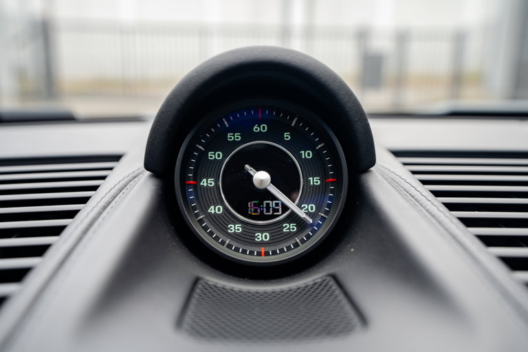Porsche 992 Sport Classic