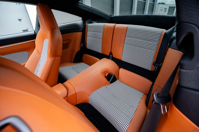 Porsche 992 Sport Classic