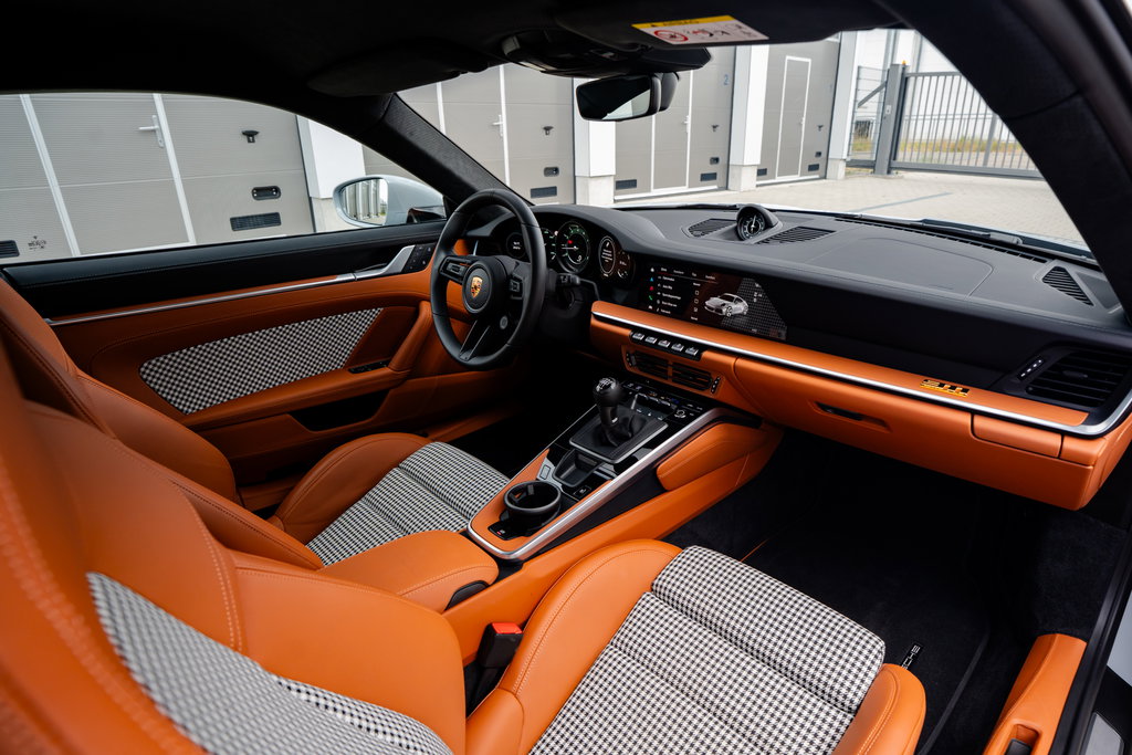 Porsche 992 Sport Classic