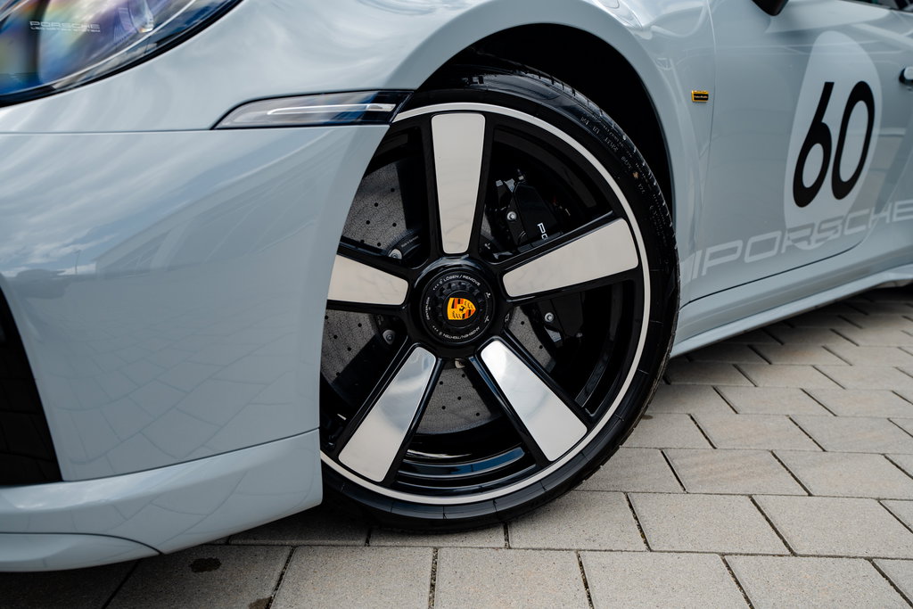 Porsche 992 Sport Classic