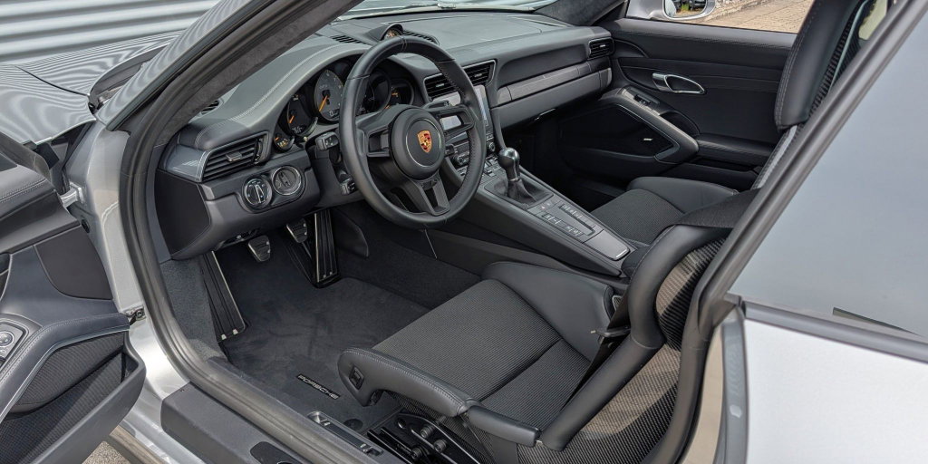 Porsche 991.2 GT3 Touring
