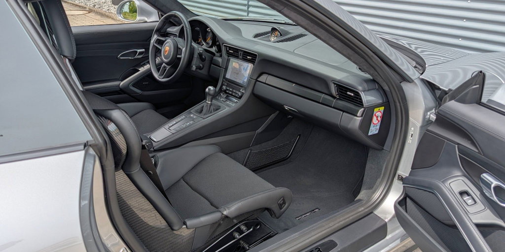 Porsche 991.2 GT3 Touring