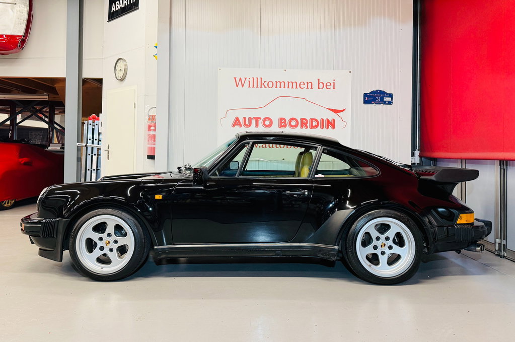 Porsche 911 Turbo 3.3