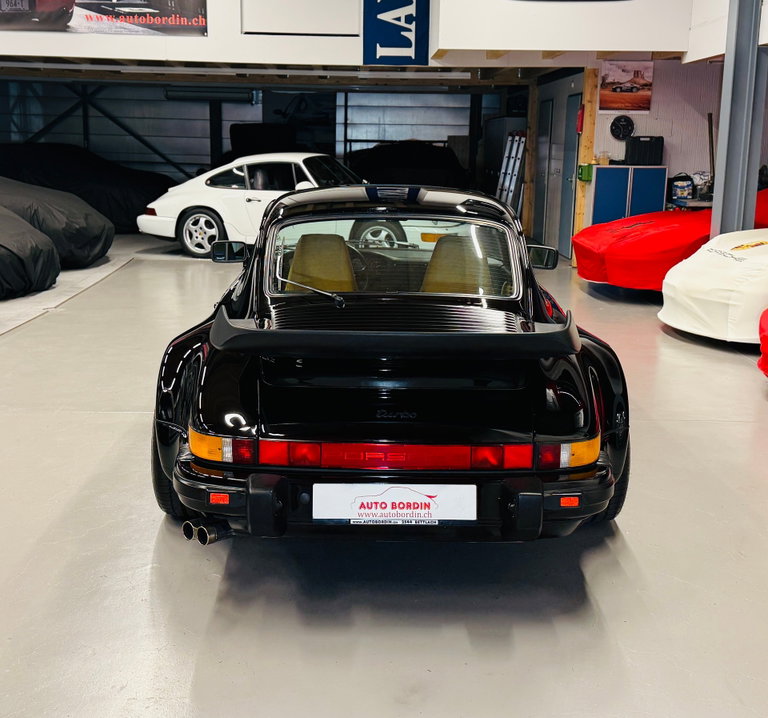 Porsche 911 Turbo 3.3