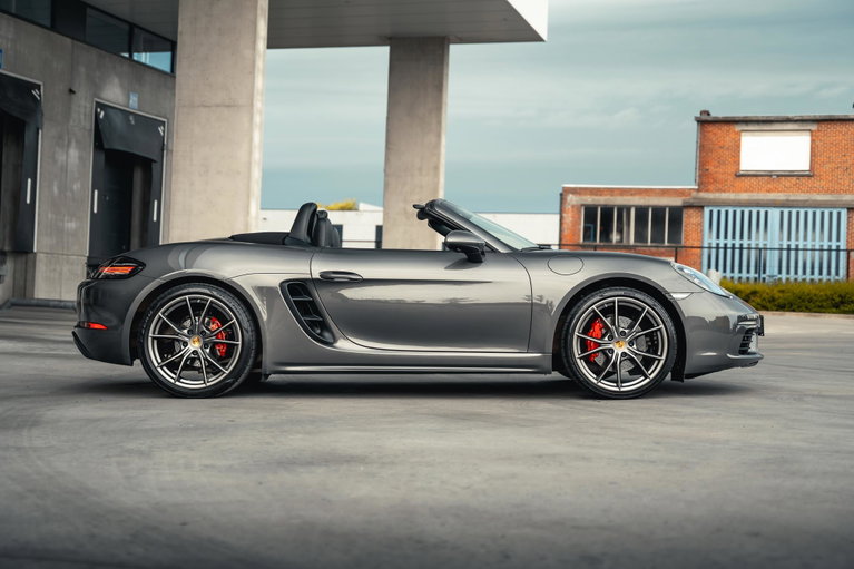 Porsche 718 Boxster