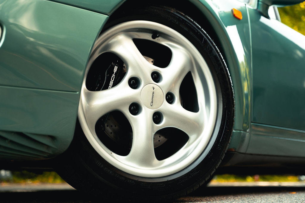 Porsche 993 Carrera 4