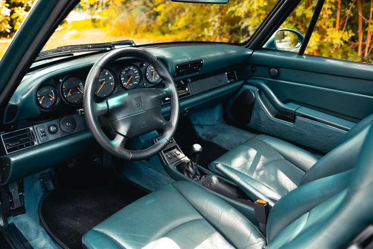Porsche 993 Carrera 4