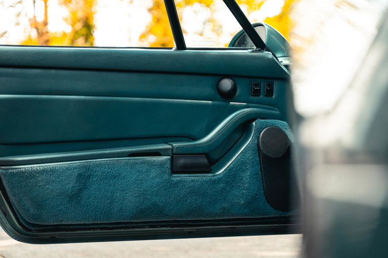 Porsche 993 Carrera 4