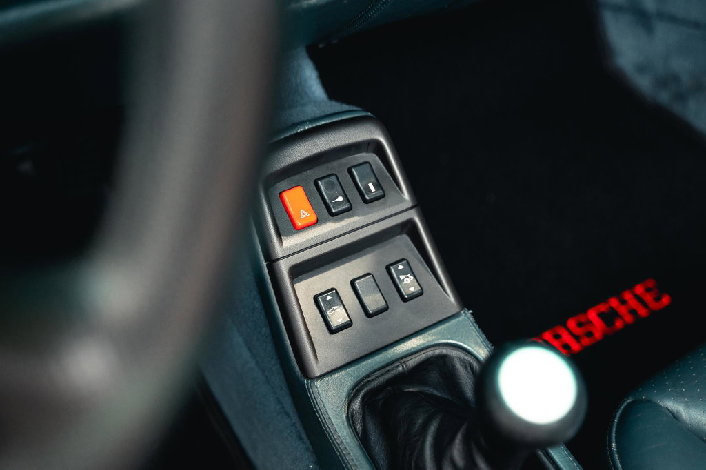 Porsche 993 Carrera 4