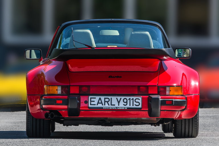 Porsche 911 Turbo 3.3