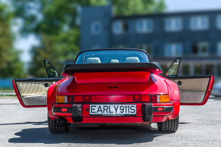 Porsche 911 Turbo 3.3