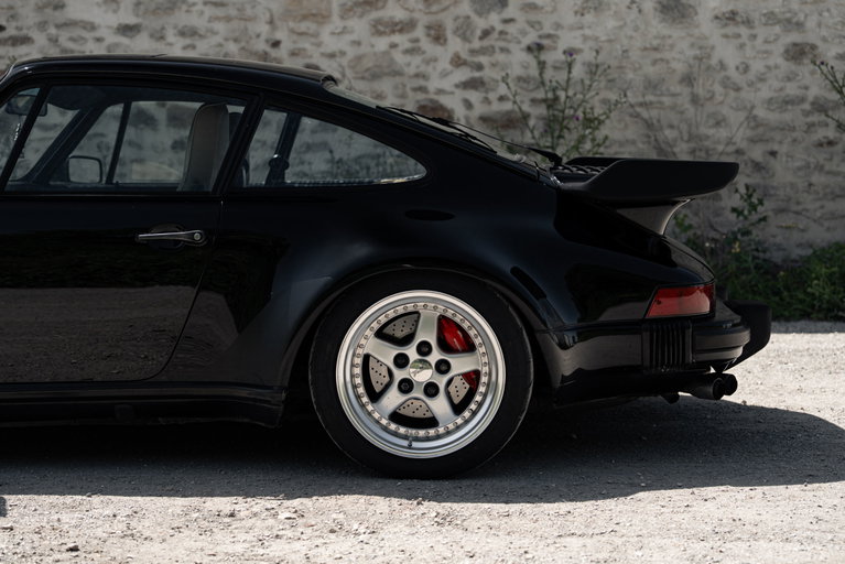 Porsche 911 Turbo 3.3