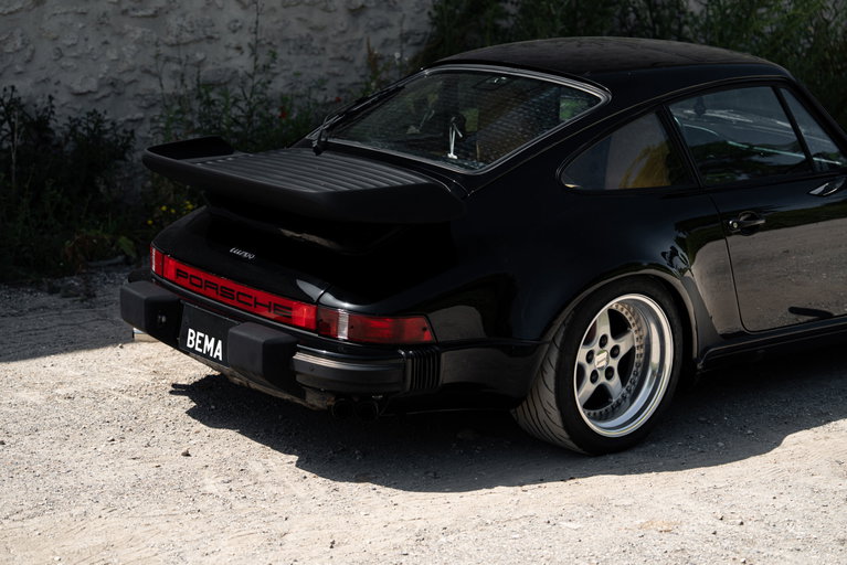 Porsche 911 Turbo 3.3