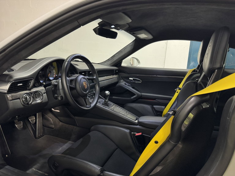 Porsche 991.2 GT3 Touring