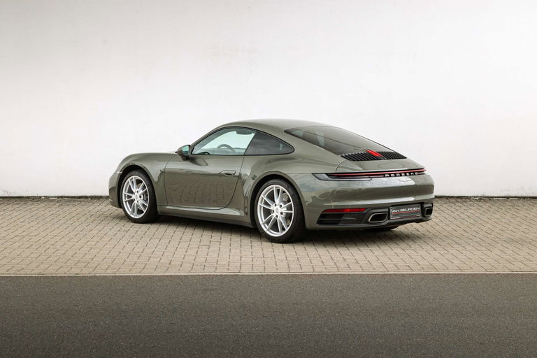 Porsche 992 Carrera
