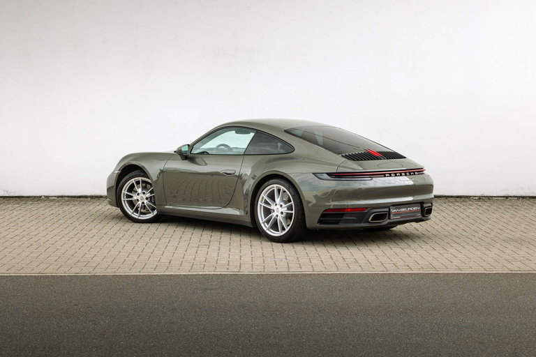 Porsche 992 Carrera