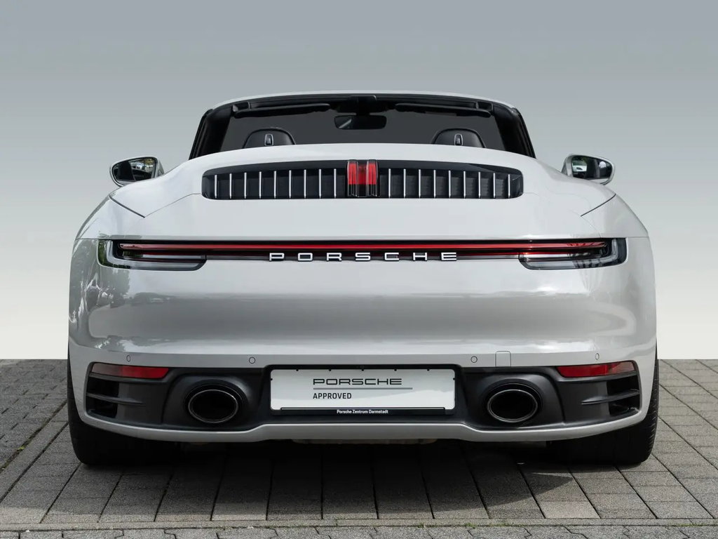 Porsche 992 Carrera 4