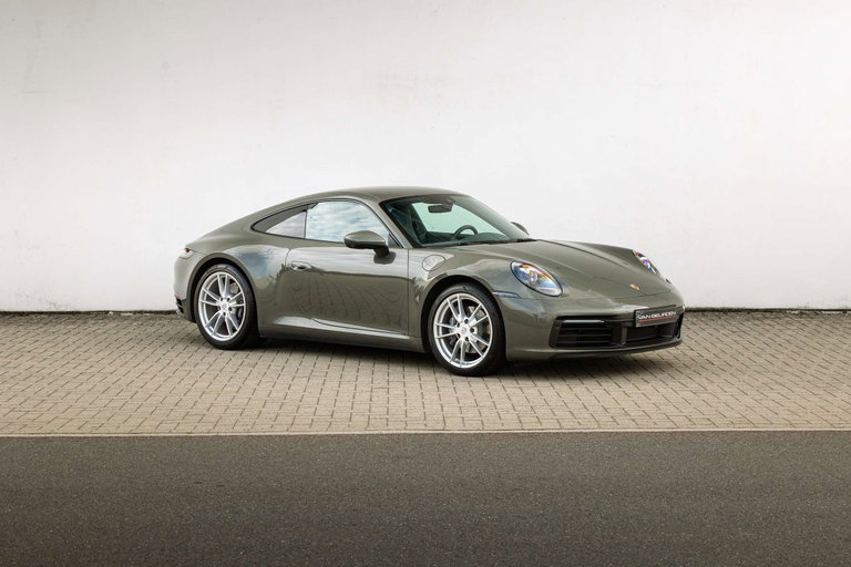 Porsche 992 Carrera