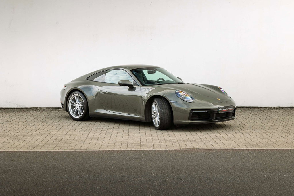 Porsche 992 Carrera