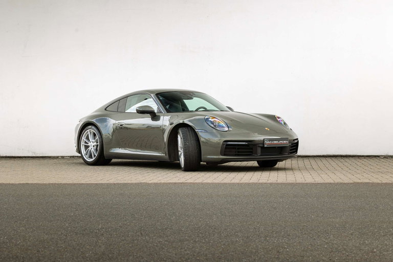 Porsche 992 Carrera